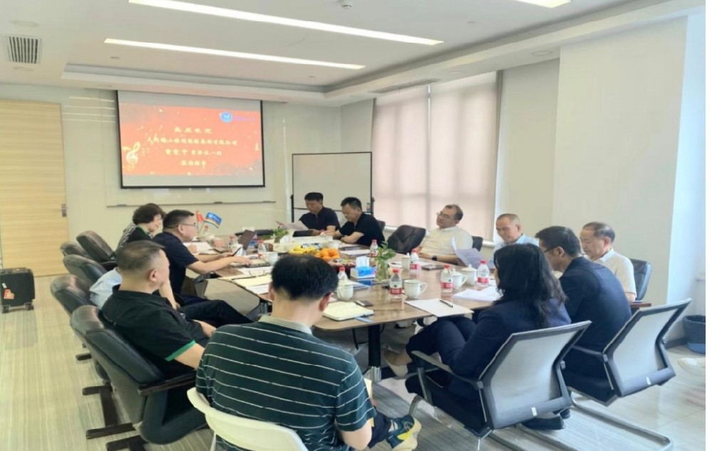 上海萬得云硅與大同鵲山精煤能源集團、大同鵲盛活性炭公司舉行合作洽談會